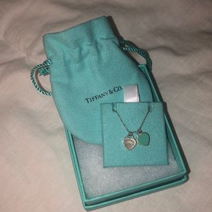 Return to Tiffany®
Mini Double Heart Tag Pendant